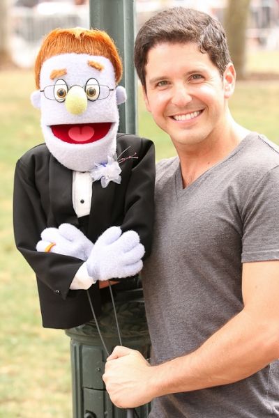 Photo Coverage: AVENUE Q's Gay Couple 'Rod' & 'Ricky' Wed in NYC — photo 5 of 16