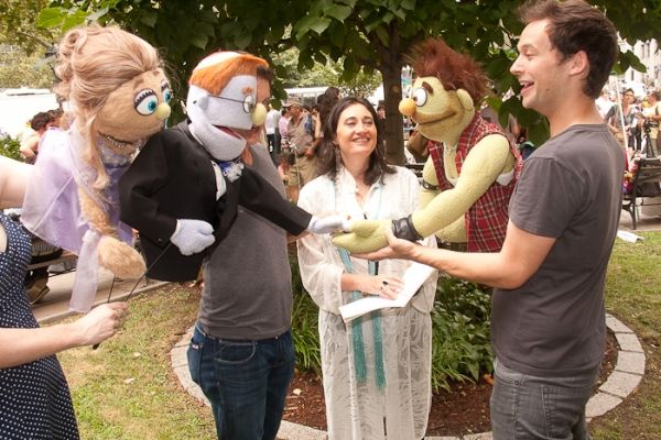 Photo Coverage: AVENUE Q's Gay Couple 'Rod' & 'Ricky' Wed in NYC — photo 9 of 16
