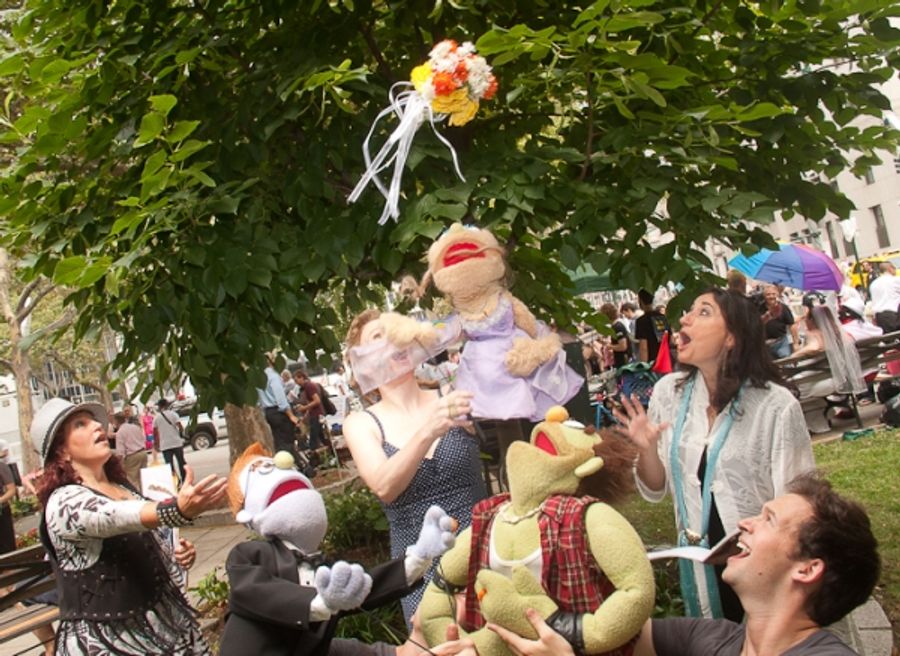 Photo Coverage: AVENUE Q's Gay Couple 'Rod' & 'Ricky' Wed in NYC Image
