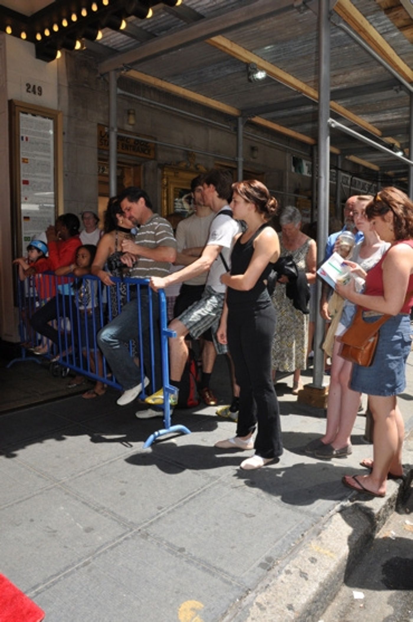 Photo Coverage: BILLY ELLIOT Celebrates National Dance Day with Sidewalk Warmup  Image