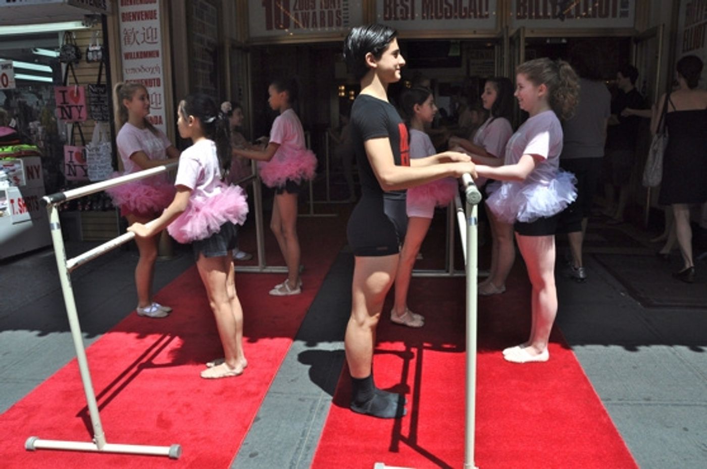 Photo Coverage: BILLY ELLIOT Celebrates National Dance Day with Sidewalk Warmup  Image