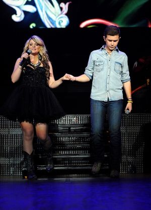 Scotty McCreery and Lauren Alaina Photo