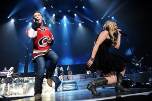 Scotty McCreery and Lauren Alaina Photo