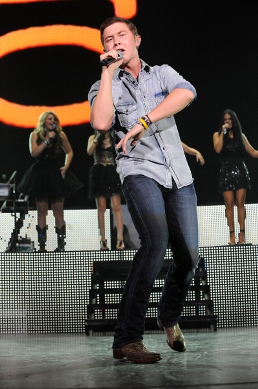 Photo Flash: AMERICAN IDOL Tour Hits Raleigh  Image