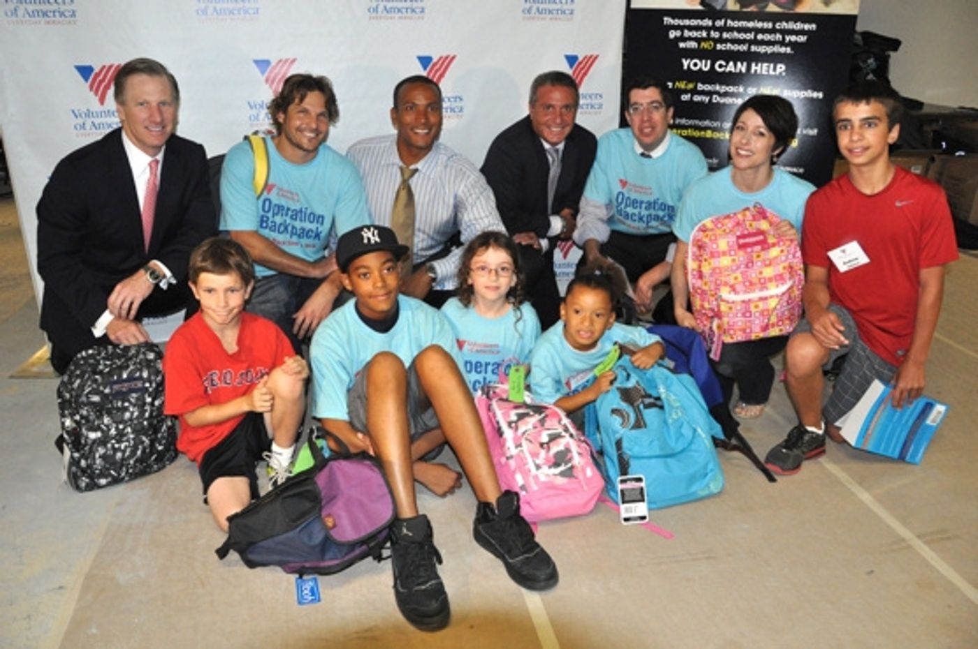Photo Coverage: Paige Davis, et al. Volunteer for Operation Backpack  Image