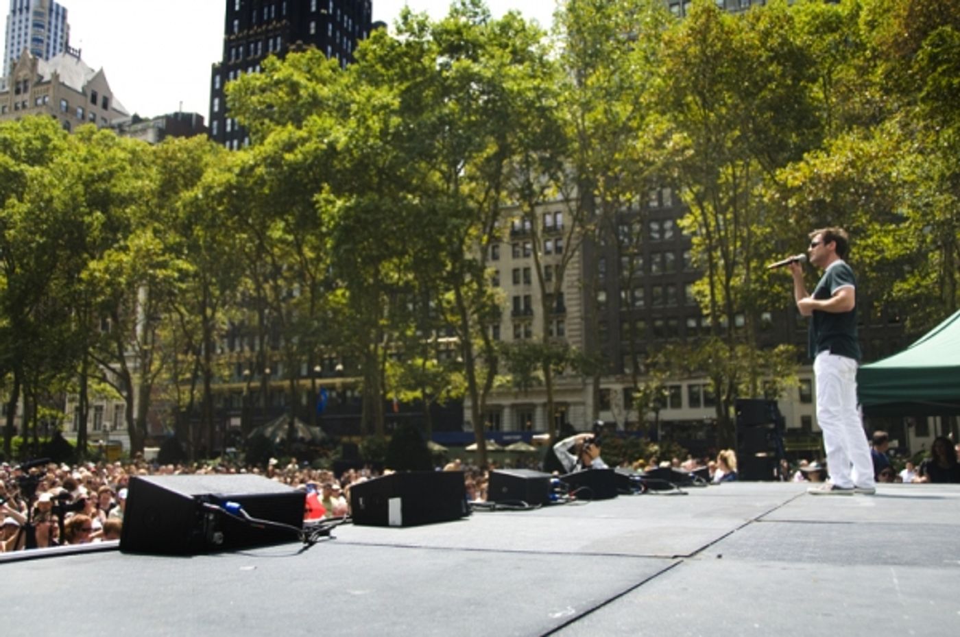 Photo Coverage: HAIR, ANYTHING GOES, PHANTOM & More Play Broadway in Bryant Park!  Image