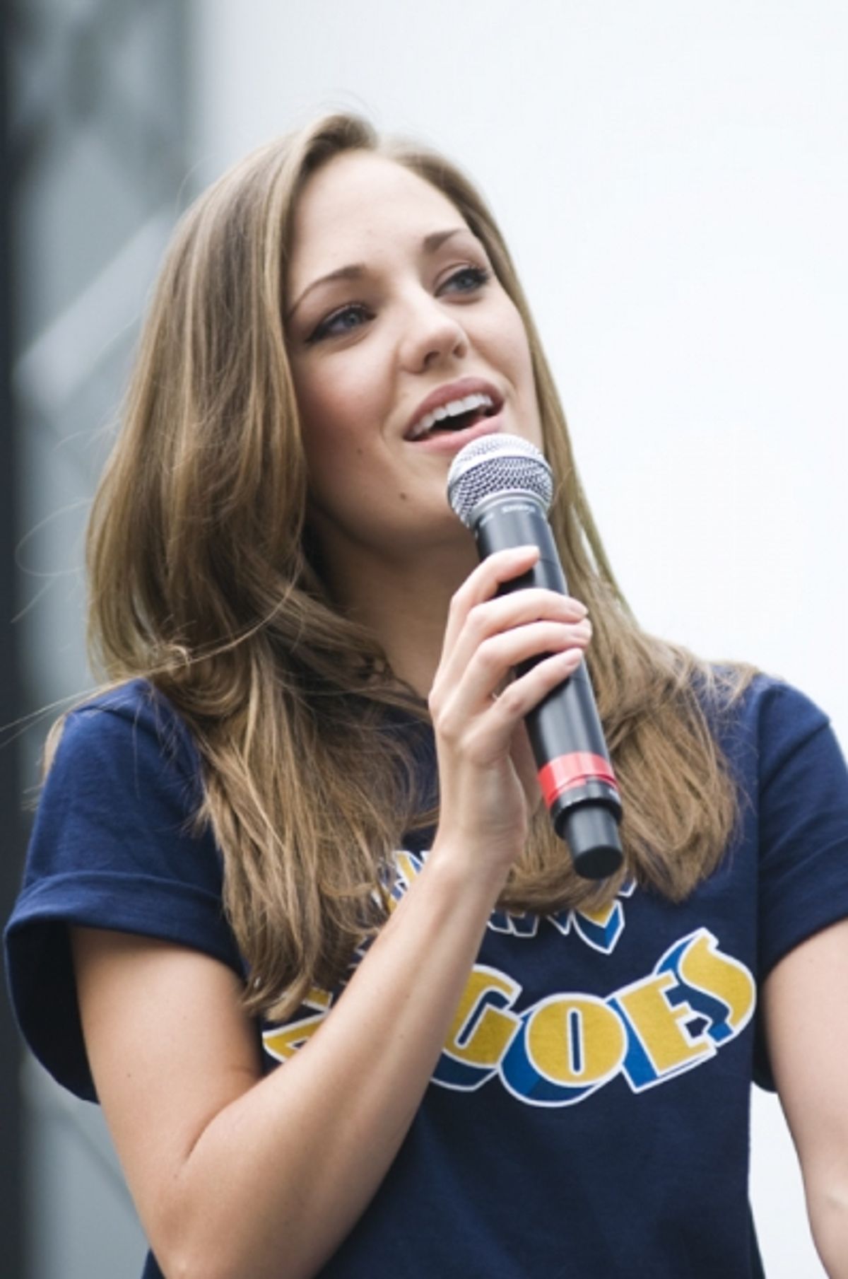 Laura Osnes at 