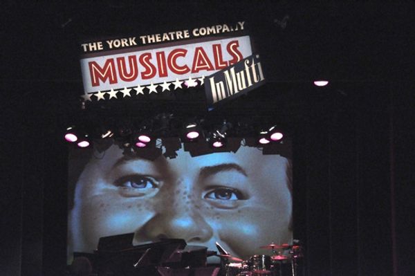 Alfred E. Newman welcomes you to The Mad Show Photo