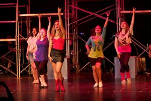 Brittney Gomez, Katey Sabo as "Rusty", Teresa Wittleder as "Ariel", Maria Aromando as Photo