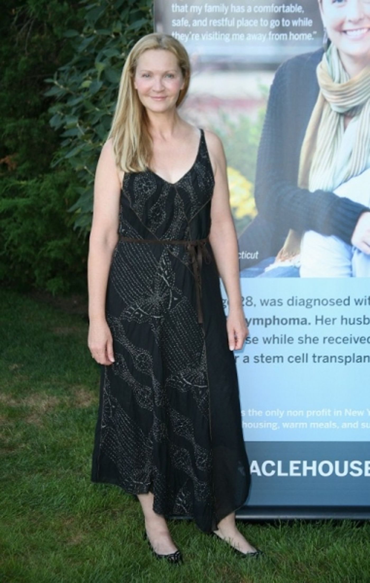 Photo Coverage: Joan Allen Hosts Successful Benefit for Miracle House  Image
