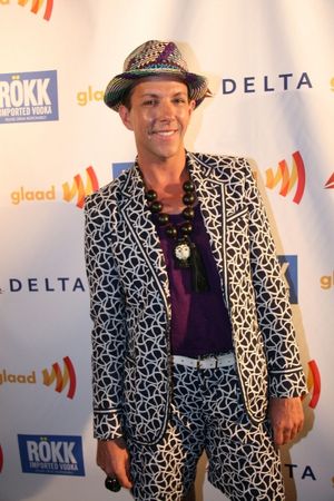 Derek Warburton. Photo Credit: Peter Lau Photography Photo