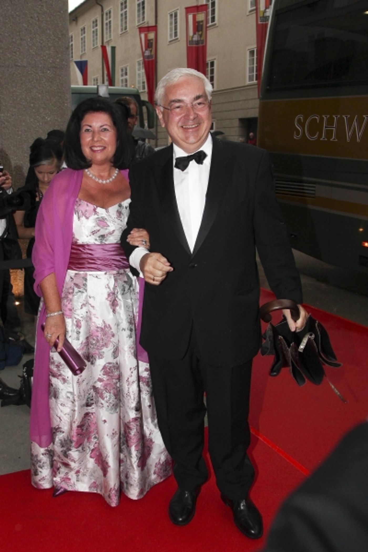 Photo Flash: MACBETH Arrivals at Salzburg Festival 2011 Photo Flash: MACBETH Arrivals at Salzburg Festival 2011 Image