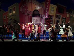 Drew Carey, Harvey Fierstein, Nick Jonas and Marissa Jaret Winokur and the cast of HAIRSPRAY Opens at the Hollywood Bowl @ BroadwayWorld Drew Carey, Harvey Fierstein, Nick Jonas and Marissa Jaret Winokur and the cast of HA Photo