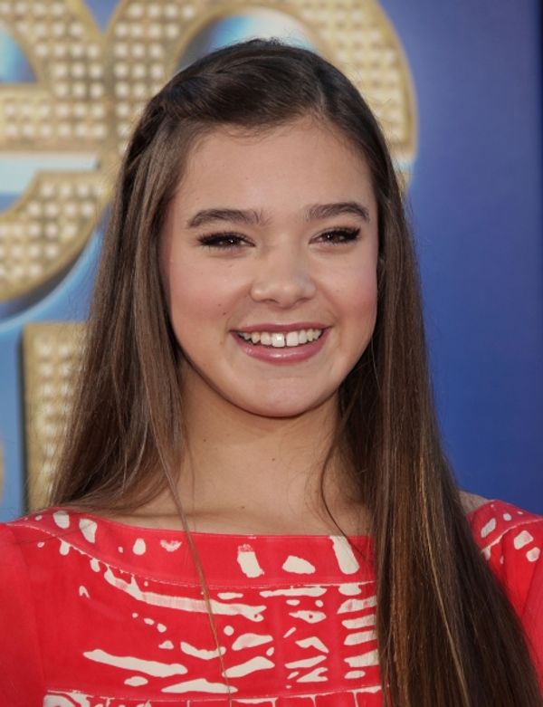Hailee Steinfeld Photo