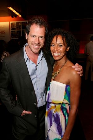 Cast members Darren Pettie (L) and Eisa Davis (R) Photo