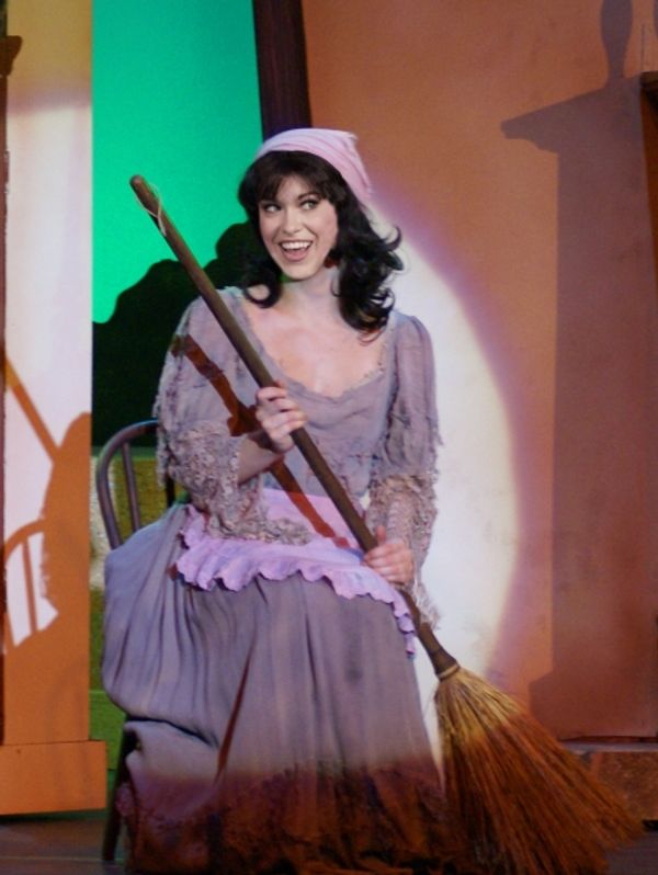 Annie Wessendarp as Cinderella Photo