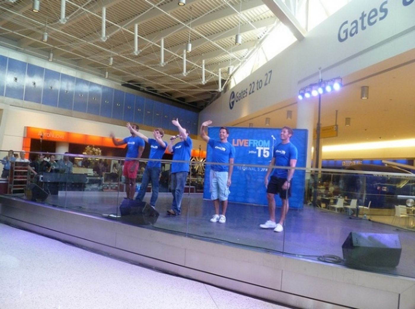 Photo Flash: CATCH ME IF YOU CAN Performs at JFK Airport!  Image