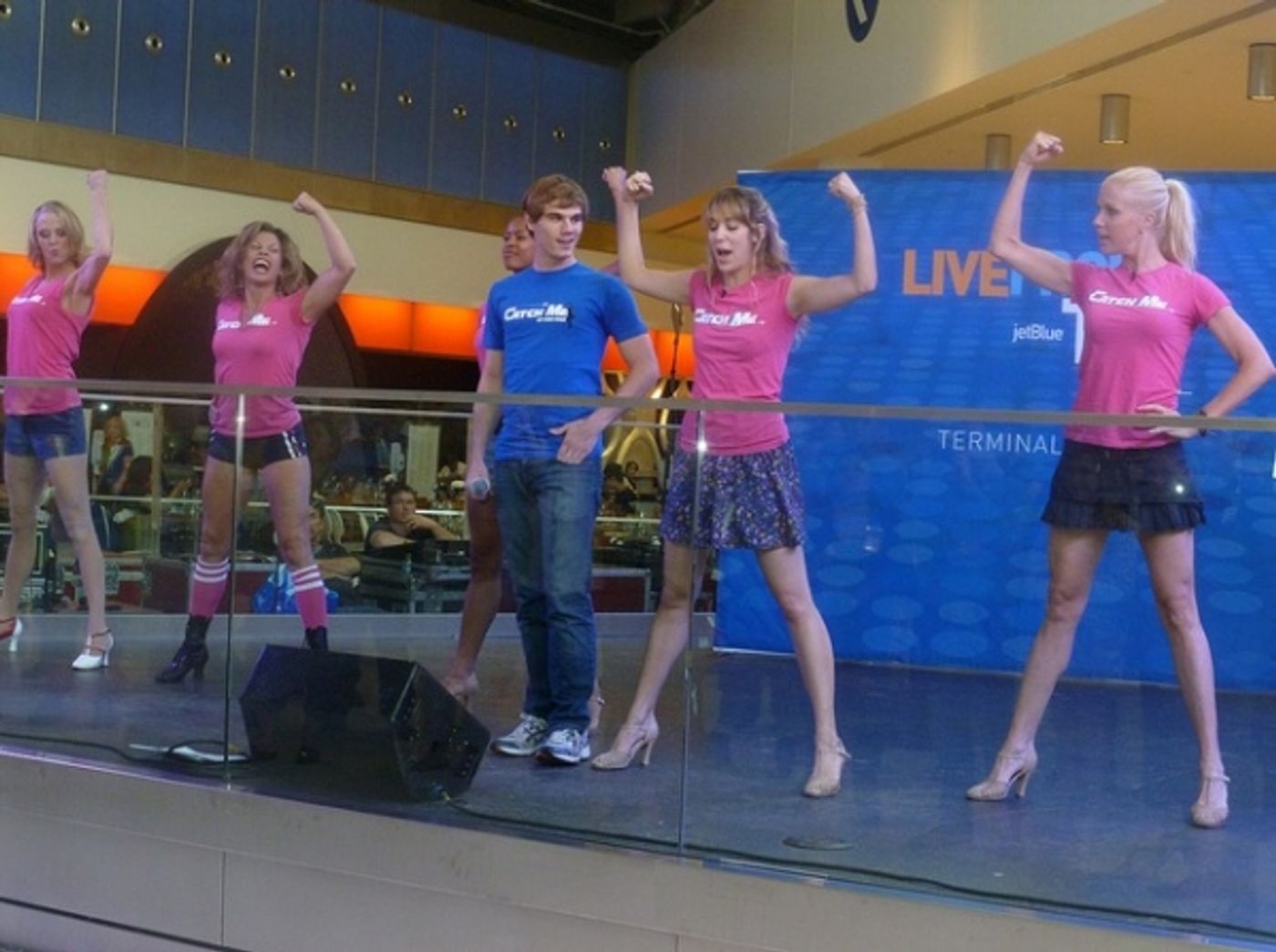 Photo Flash: CATCH ME IF YOU CAN Performs at JFK Airport!  Image