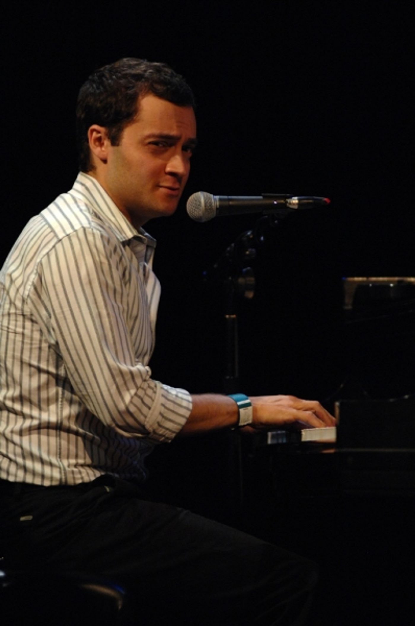 Photo Flash: CAST PARTY Visits Chicago!  Image