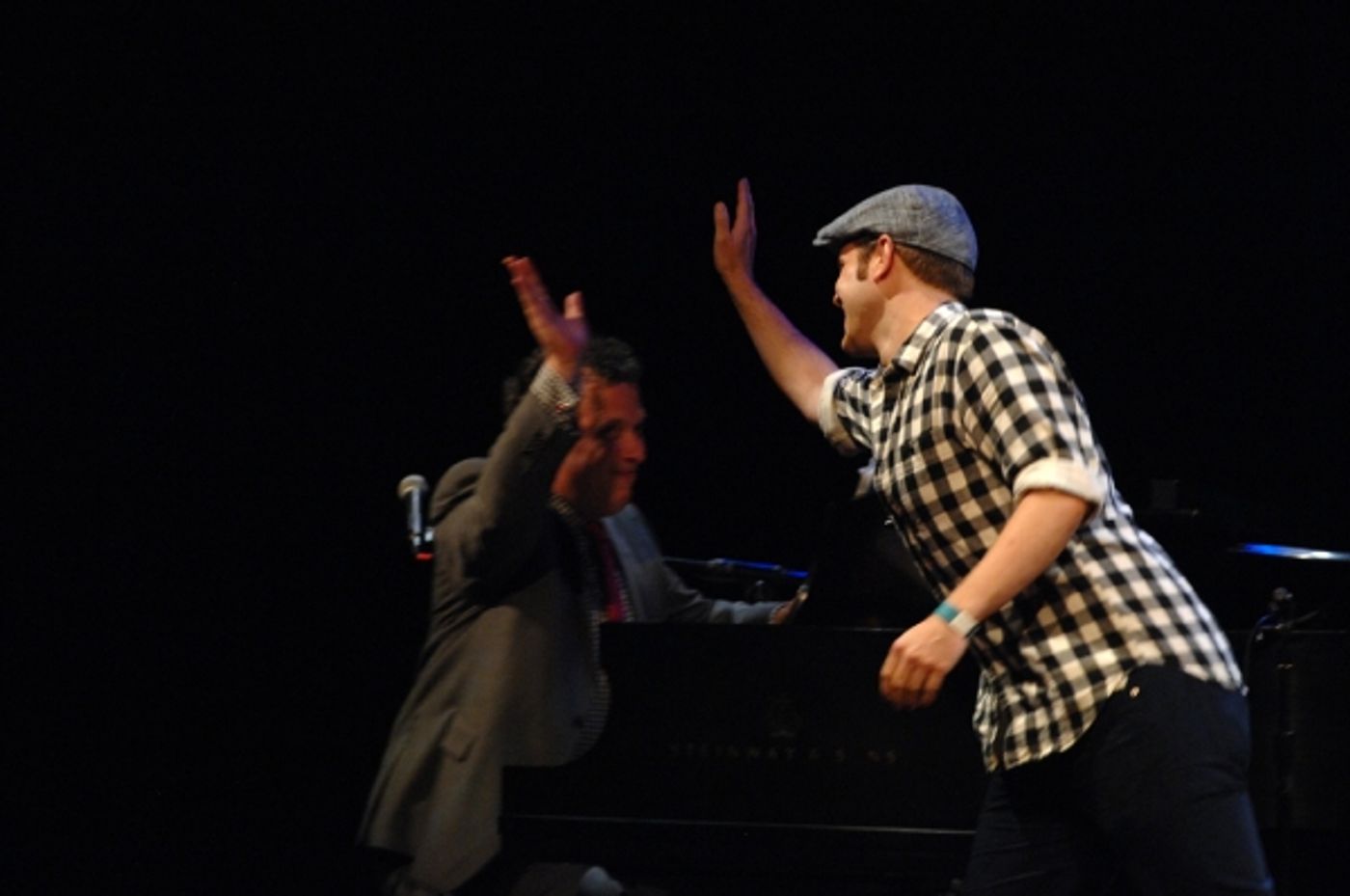 Photo Flash: CAST PARTY Visits Chicago!  Image