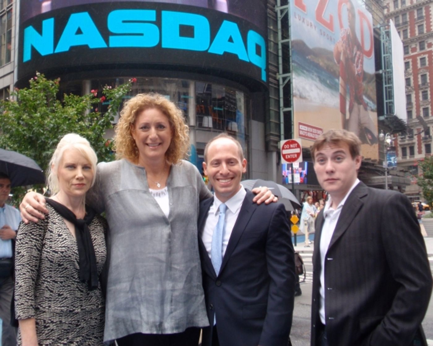 Photo Flash: Judy Gold Rings NASDAQ's Opening Bell!  Image