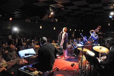 Ana Gasteyer makes West Coast debut with "Elegant Songs" at Catalina Jazz Club Photo