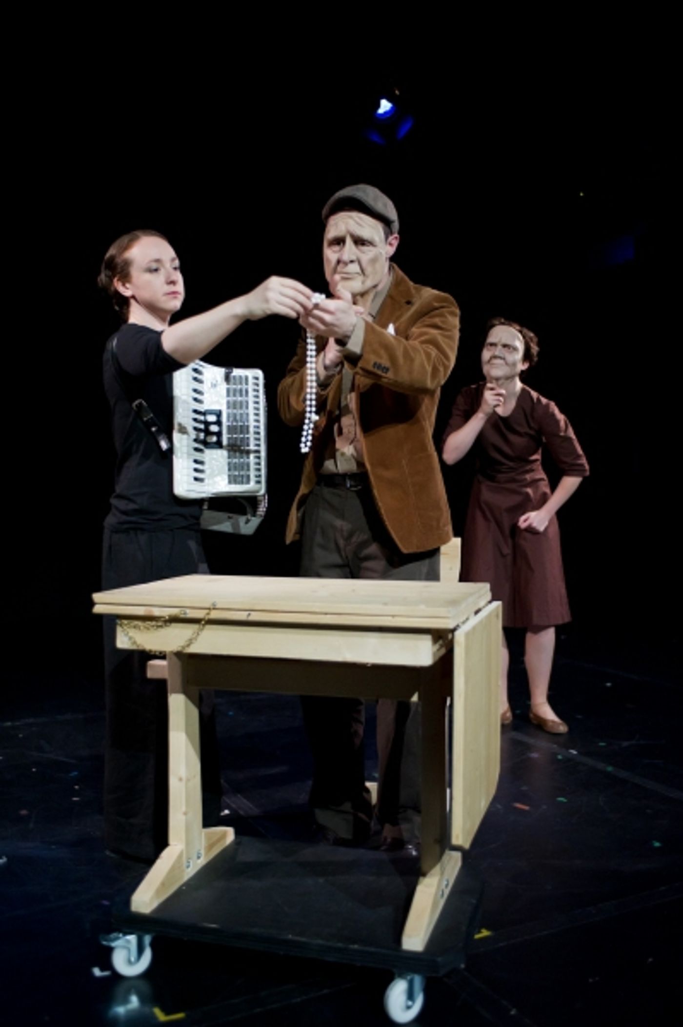 Photo Flash: TRANSLUNAR PARADISE Plays the Edinburgh Fringe Festival Photo Flash: TRANSLUNAR PARADISE Plays the Edinburgh Fringe Festival Image