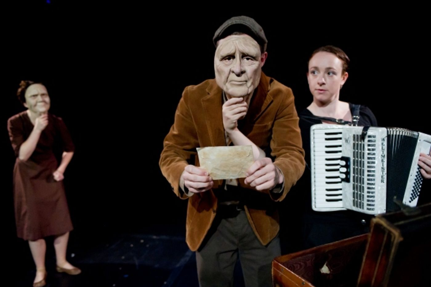 Photo Flash: TRANSLUNAR PARADISE Plays the Edinburgh Fringe Festival Photo Flash: TRANSLUNAR PARADISE Plays the Edinburgh Fringe Festival Image