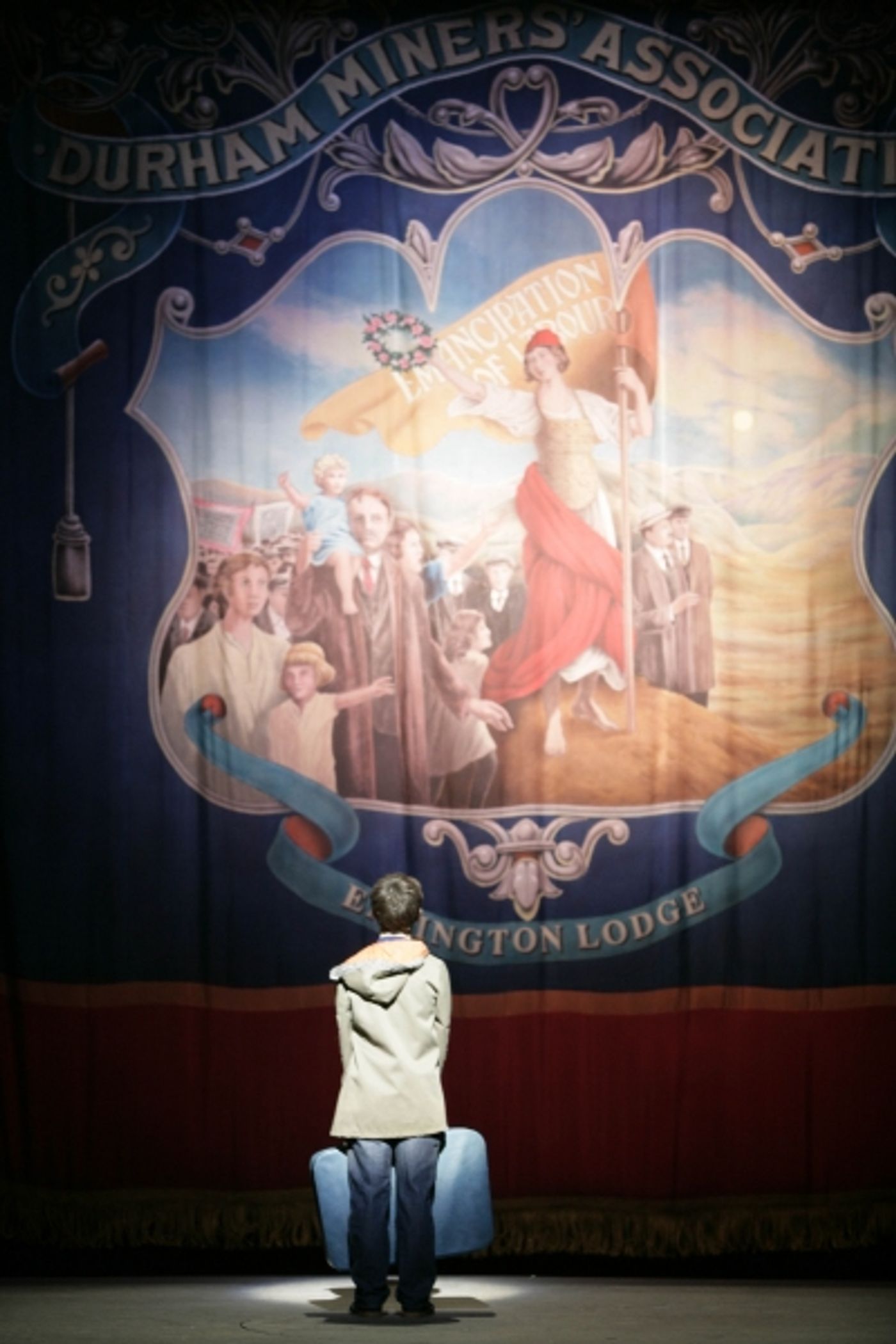 Photo Flash: London's Newest BILLY ELLIOT Takes the Stage  Image