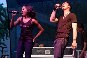 Felicia Boswell and Bryan Fenkart
@ BroadwayWorld Felicia Boswell and Bryan Fenkart
Photo