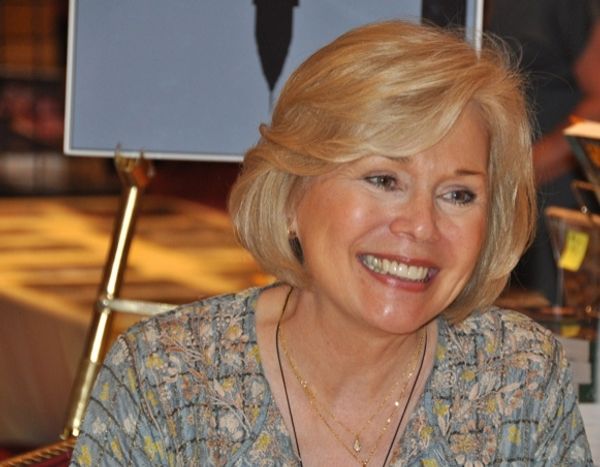 Kathryn Leigh Scott (Maggie Evans) Photo