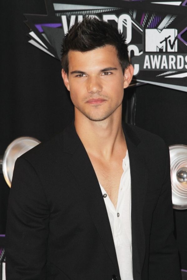 Taylor Lautner Photo