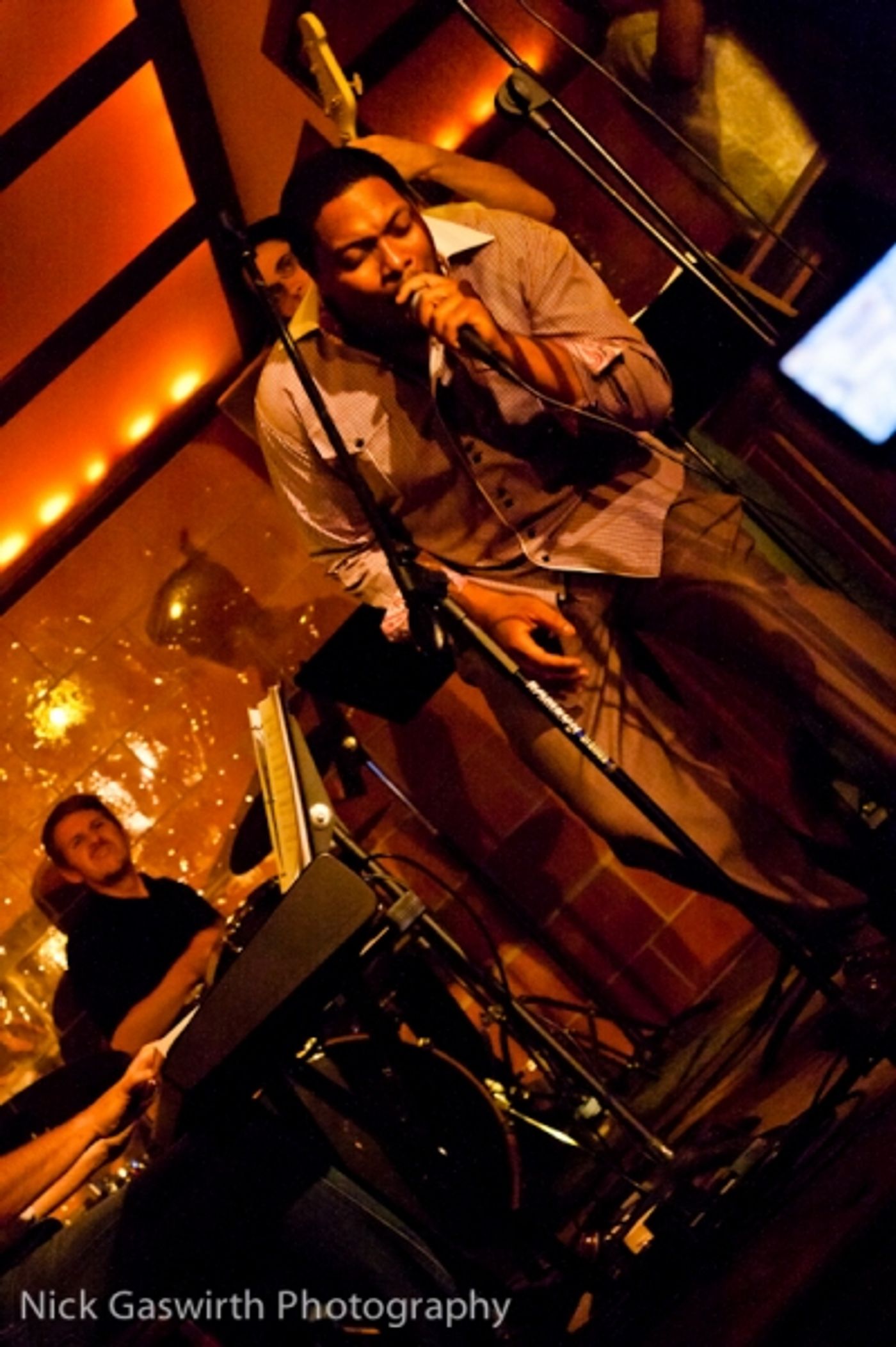 Photo Flash: Rebecca Naomi Jones, Douglas Lyons, et al. in BROADWAY RHYTHM AND BOOZE  Image