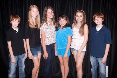 Noah Radcliffe, Leah Greenhaus, Alison Jaye Horowitz, Sarah Safer, Rachel Resheff Ben Photo