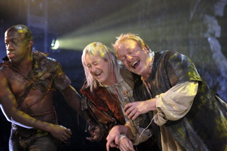 Photo Flash: Trevor Nunn's THE TEMPEST Featuring Ralph Fiennes, et al. in Performance Image