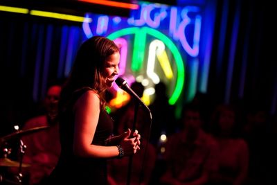 Lindsay Mendez Photo