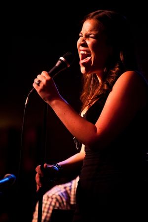 Lindsay Mendez Photo