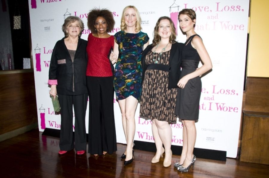 Photo Coverage: Janel Moloney, Adriane Lenox, Join Cast of LOVE, LOSS, AND WHAT I WORE Image