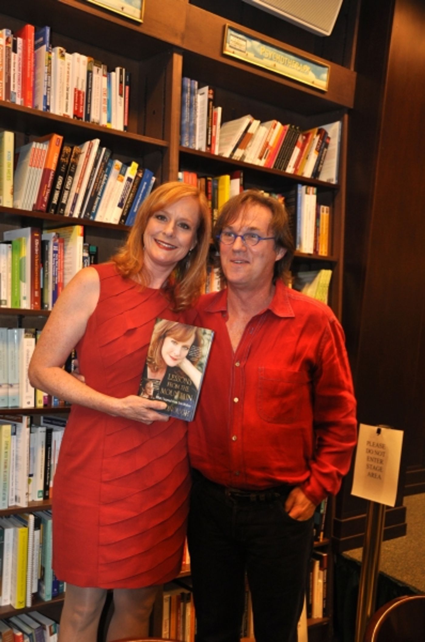Photo Coverage: Mary McDonough Signs Books at Barnes and Noble  Image