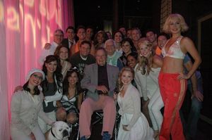 George H.W. Bush, Barbara Bush and the cast of LEGALLY BLONDE Photo