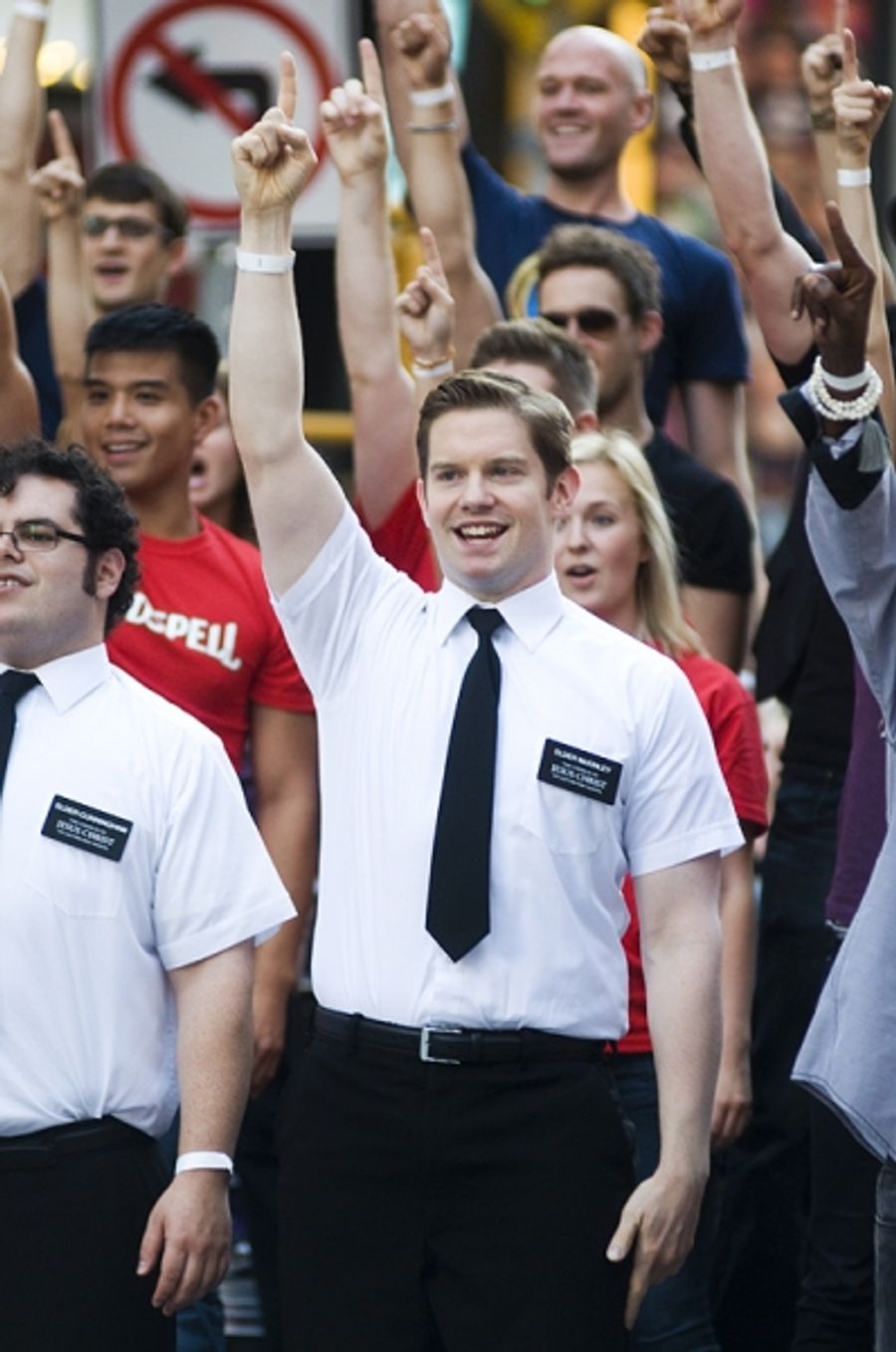 Photo Coverage: BWAY UNITES: 9/11 DAY OF SERVICE AND REMEMBRANCE Image