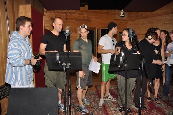 Photo Coverage: WICKED Sings for 'Carols For A Cure' — photo 13 of 16