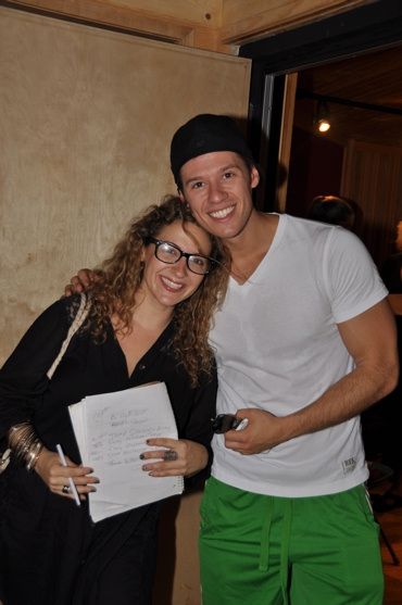 Photo Coverage: WICKED Sings for 'Carols For A Cure' — photo 8 of 16