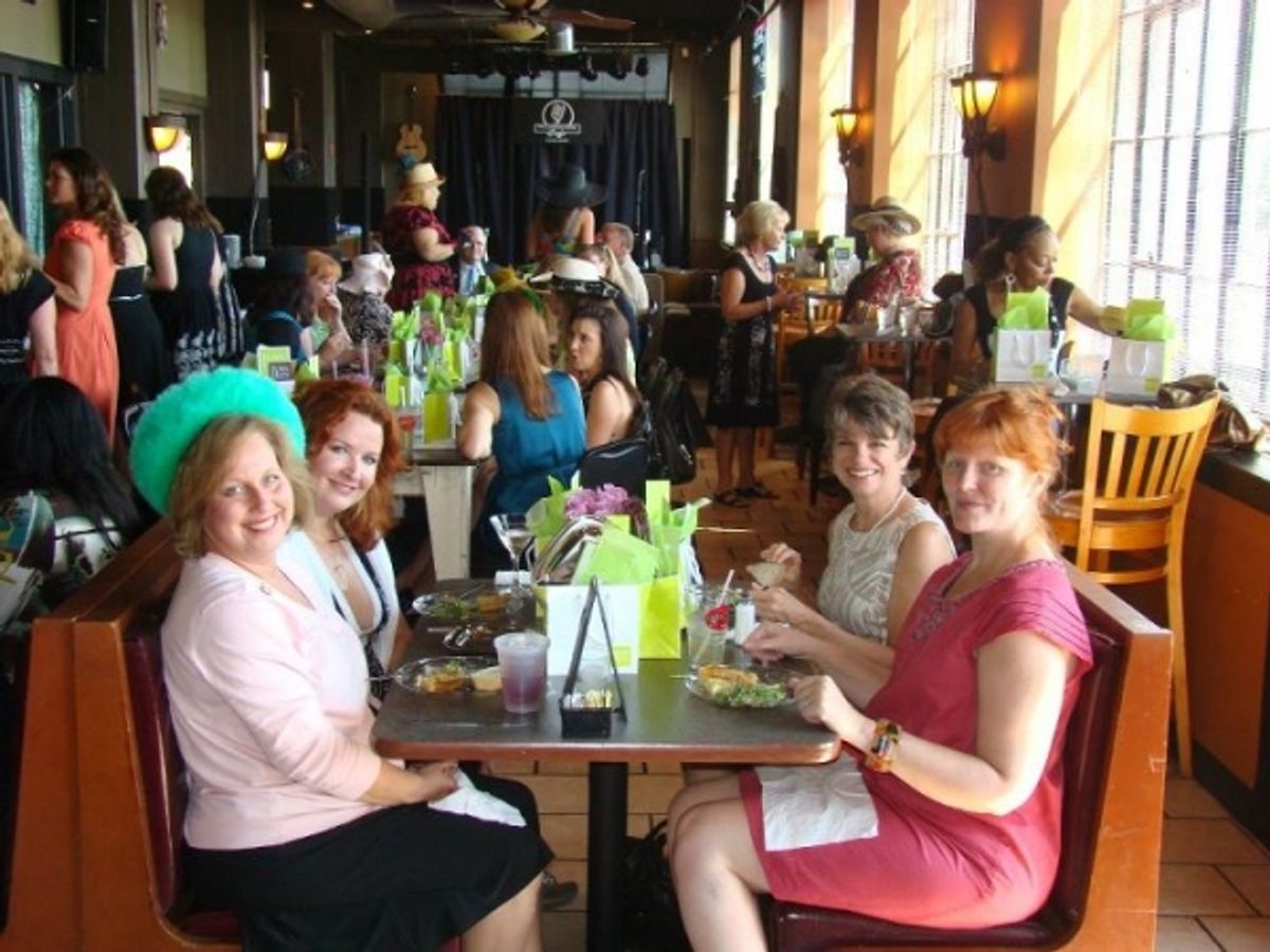 Melissa Bedinger Hade, Vali Forrister, Denice Hicks and Trish Crist at 