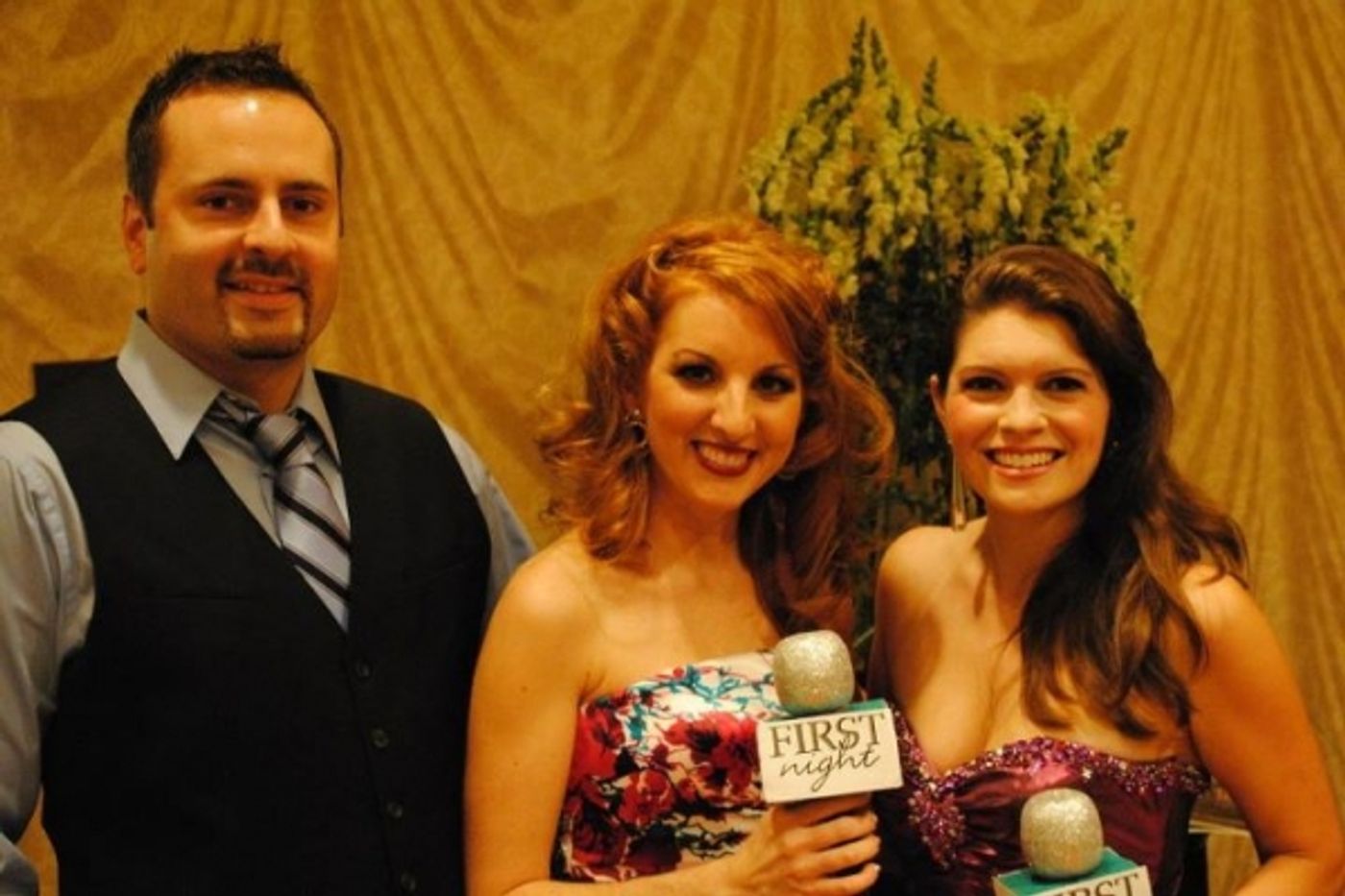 Photo Coverage: First Night: The Red (Orange) Carpet Event  Image