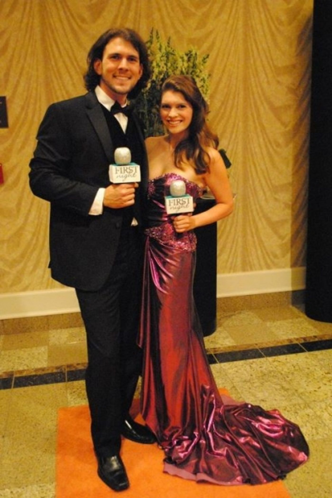 Photo Coverage: First Night: The Red (Orange) Carpet Event  Image