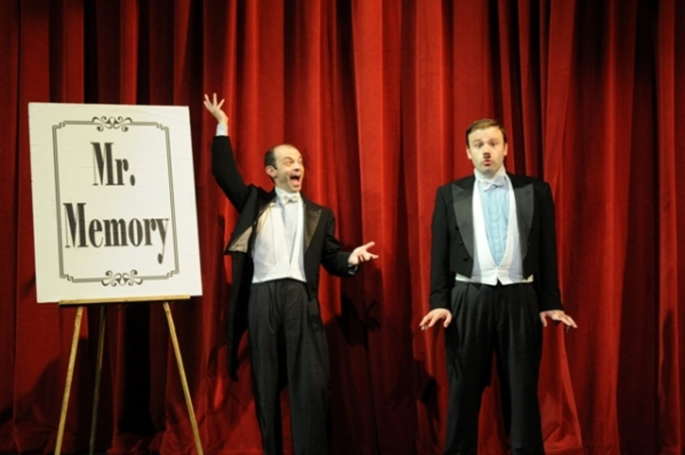 Photo Flash: Theatre by the Sea's THE 39 STEPS  Image