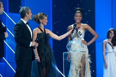 Co-hosts Andy Cohen and Natalie Morales with Miss Angola 2011, Leila Lopes, as she an Photo