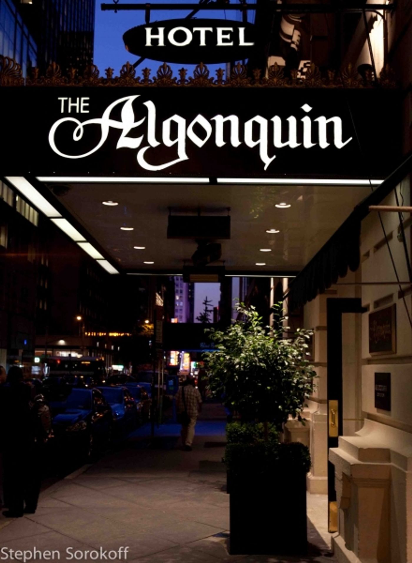 Photo Coverage: Howard McGillin Opens at The Oak Room Photo Coverage: Howard McGillin Opens at The Oak Room Image