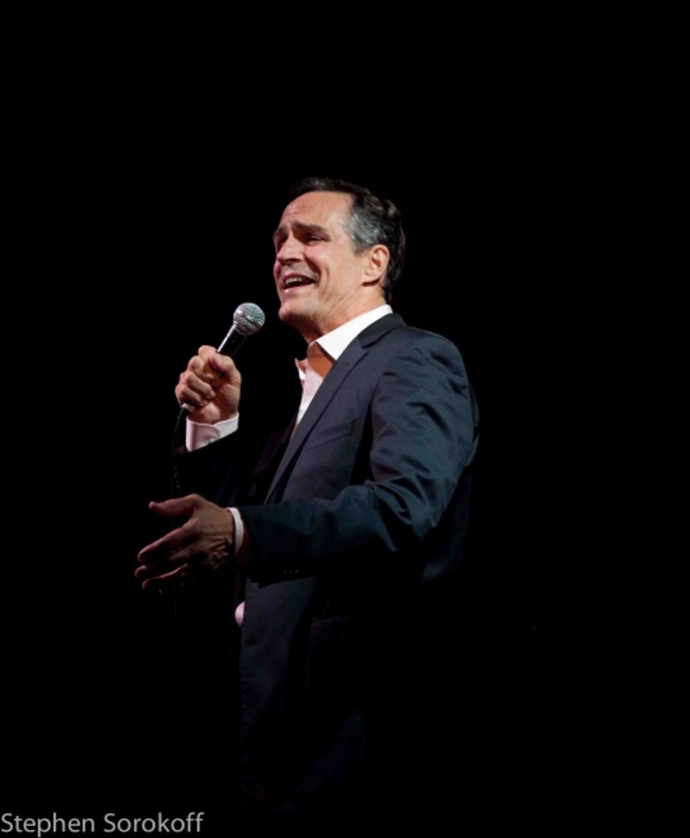 Photo Coverage: Howard McGillin Opens at The Oak Room  Image